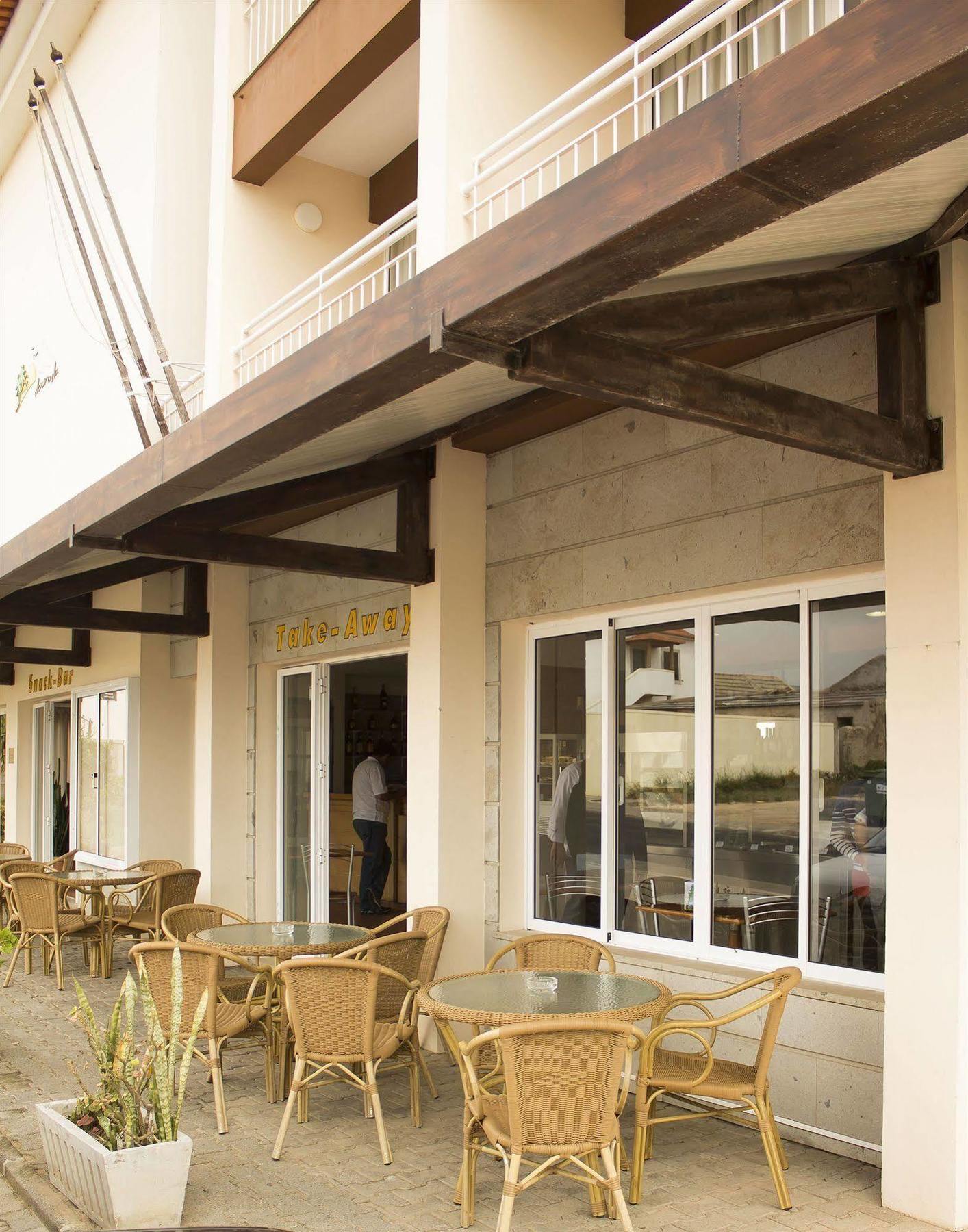 Areia Dourada Hotel Porto Santo Exterior photo
